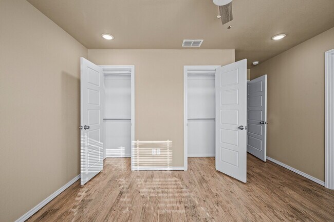 Building Photo - Modern 3/2 in Abernathy, TX