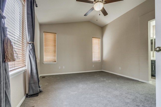 Building Photo - 8708 Greengrass Way