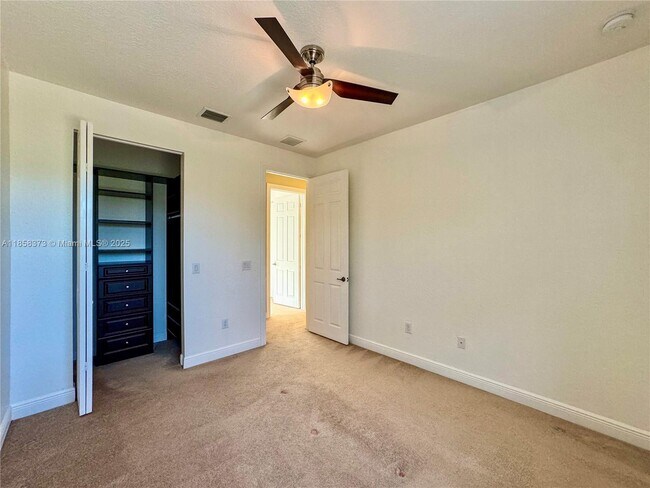 Building Photo - 11894 Fox Hill Cir
