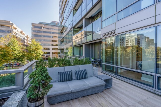 Building Photo - 2501 M St NW