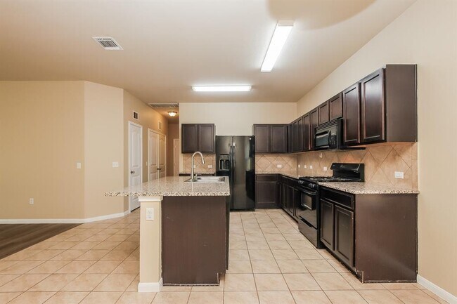 Building Photo - 1608 Atlantica St