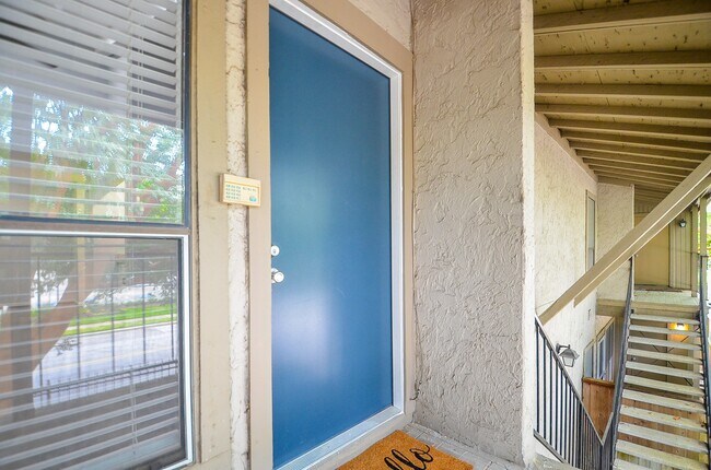 Building Photo - 5711 Sugar Hill Dr