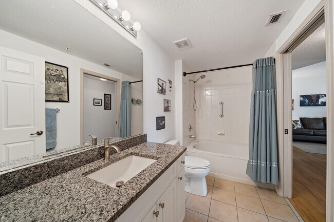 Building Photo - 3019 Alcazar Pl