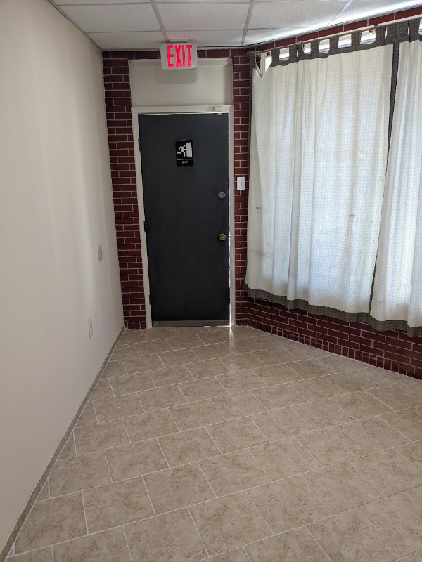 Building Photo - 851 Jackson St