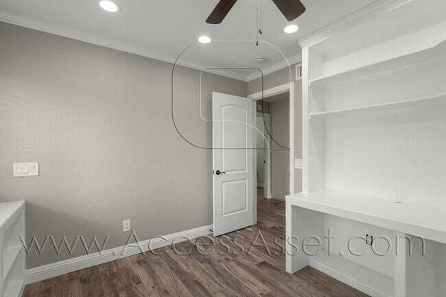 Building Photo - 25448 Lavender Cir