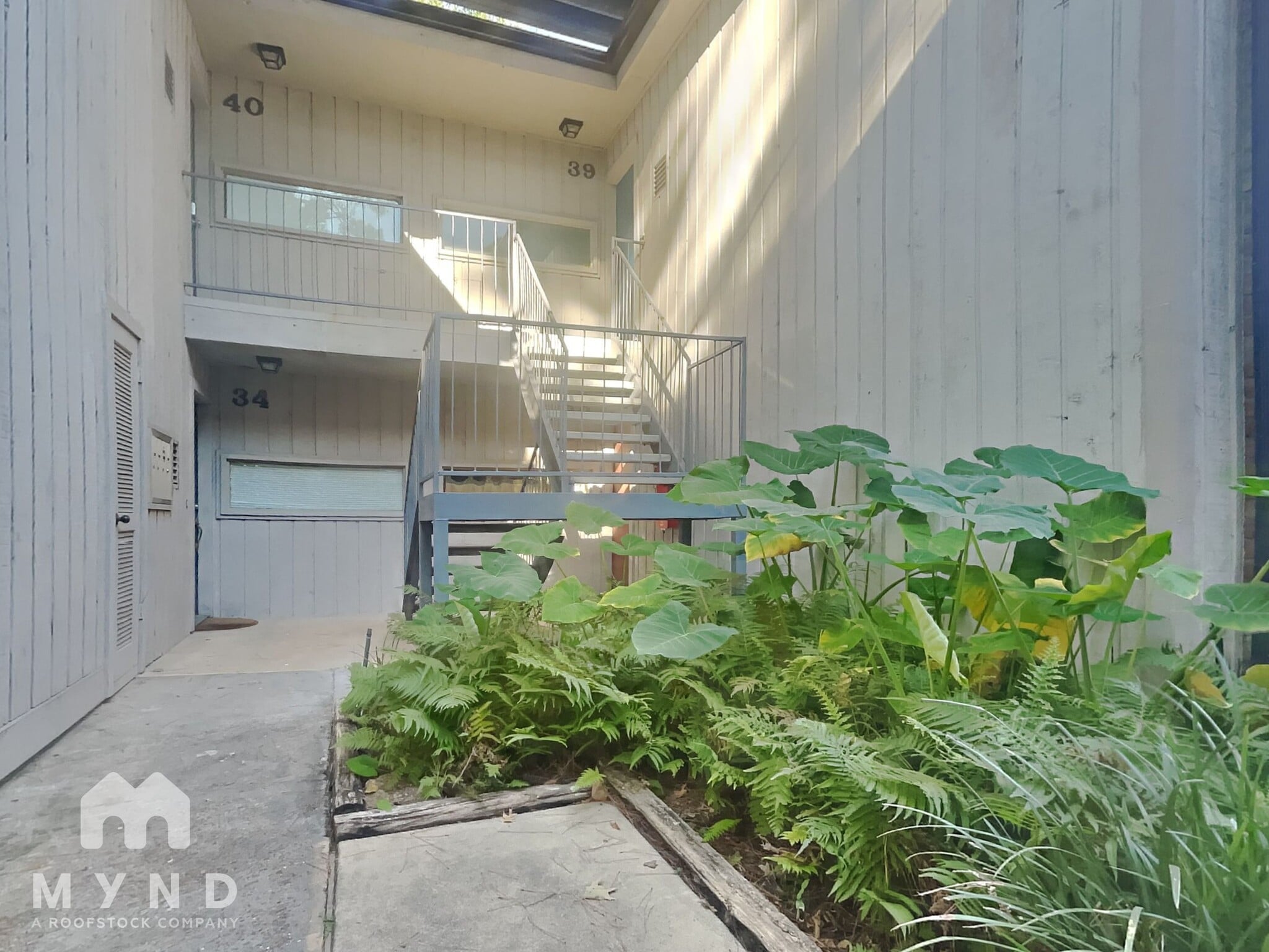 Building Photo - 8211 Katy Fwy