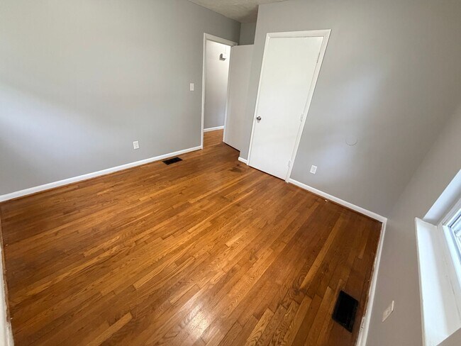 Building Photo - 1838 Balfour Dr