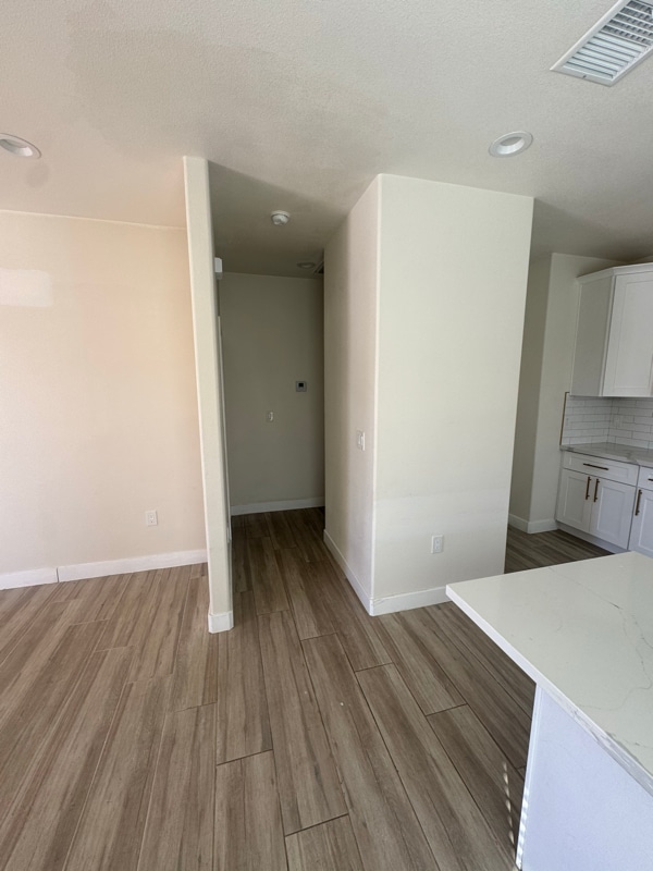 Building Photo - 1410 E Yucca Dr