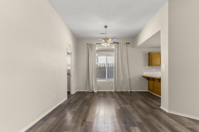 Building Photo - 10621 Tivoli Ct