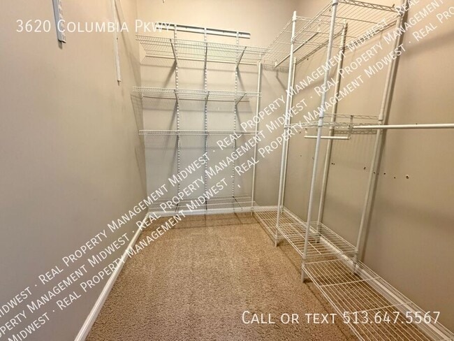 Building Photo - 3620 Columbia Pkwy