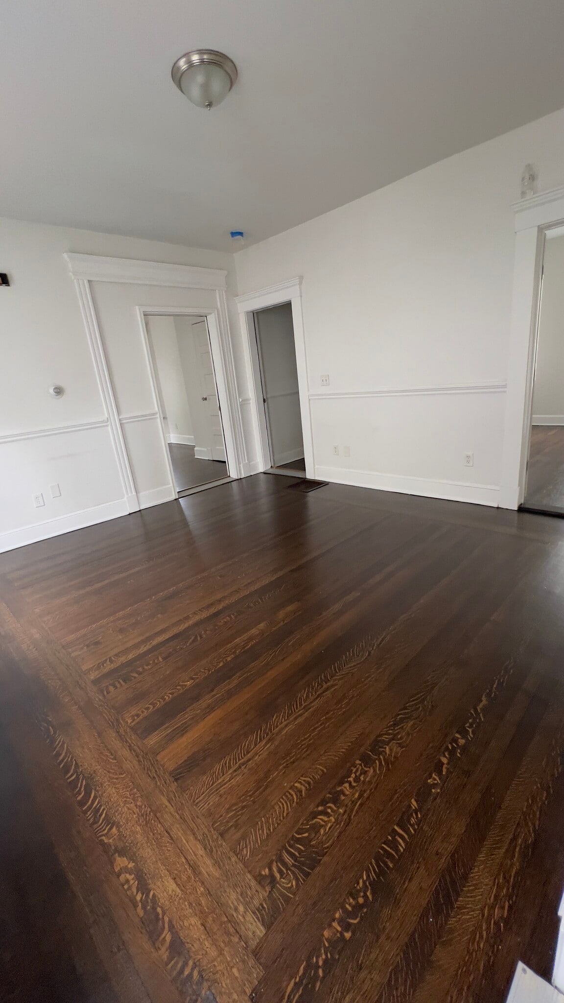 Building Photo - 879 Elm St