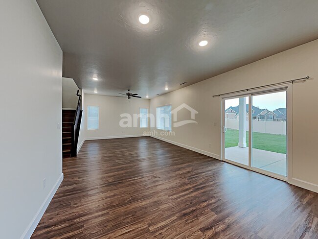 Building Photo - 9401 W Chino St