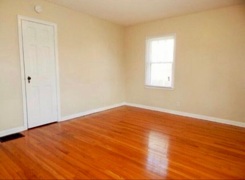 Building Photo - 79 N Layman Ave