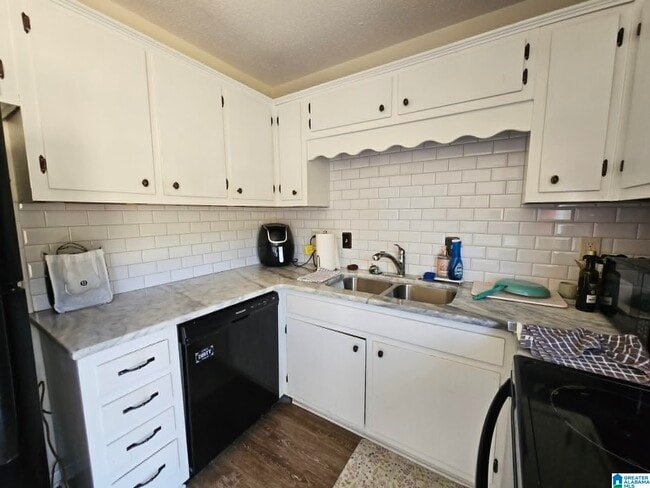 Building Photo - 3449 Sandner Ct