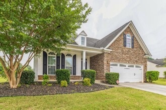 Building Photo - 606 Shoreline Blvd