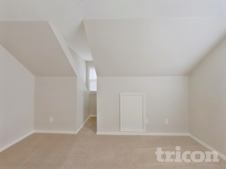Building Photo - 9033 Trailhead Ct