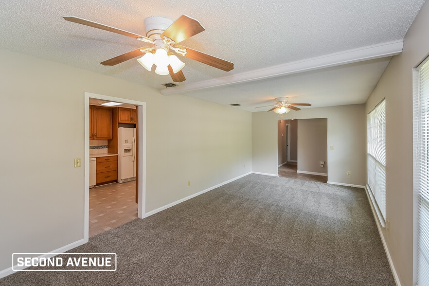 Building Photo - 1512 Rebecca Dr