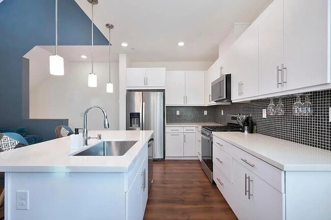 Building Photo - 216 Box Ln - 216 Box Lane