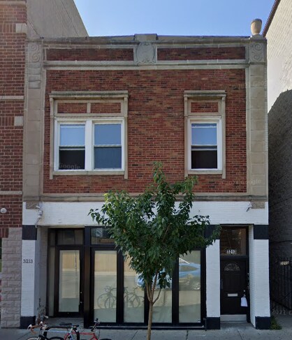 Building Photo - 3213 W Armitage Ave