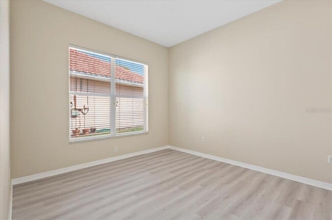 Building Photo - 700 Silk Oak Dr