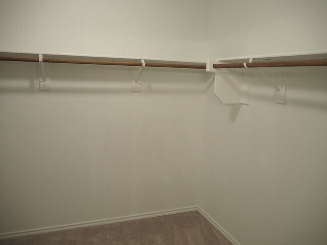 Building Photo - 3 Bed 2.5 Bath Home in Van Alstyne