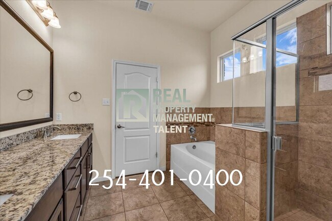 Building Photo - 10307 Bryson Dr