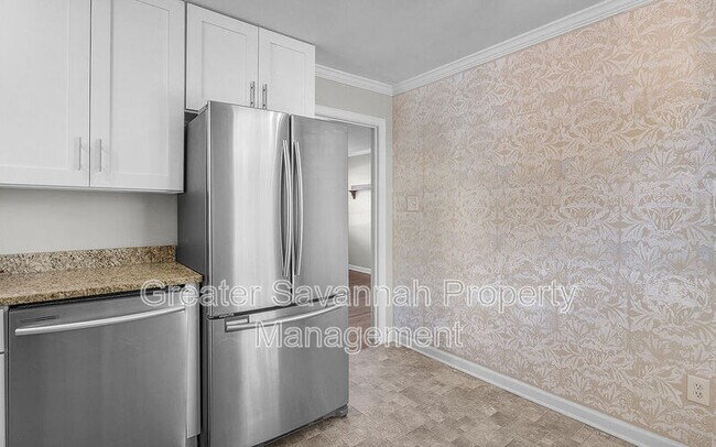 Building Photo - 2114 E 62nd St