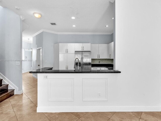 Building Photo - 2727 Treasure Cove Cir
