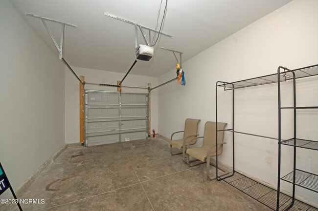 Building Photo - 316 Cedar Island Trail