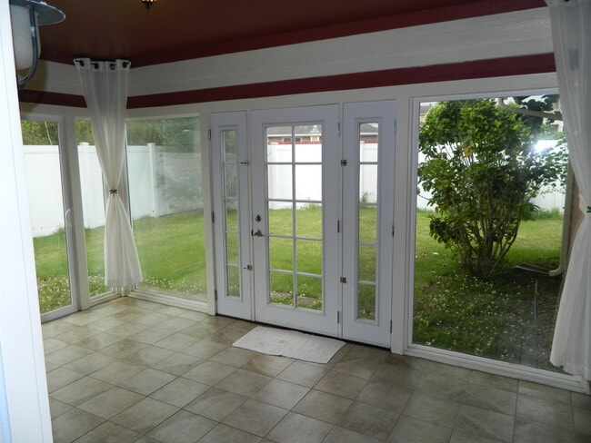 Building Photo - Beautifully Upgraded 3BR/2BA Home in Luala?i Subdivision