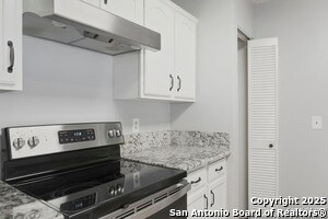 Building Photo - 8551 Marathon Dr