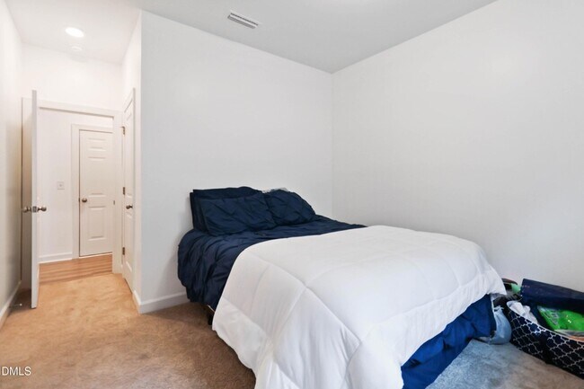 Building Photo - 396 Bent Willow Dr