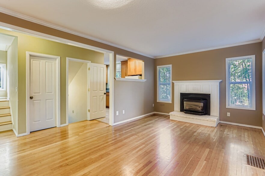 Building Photo - 6218 SW Garden Home Rd