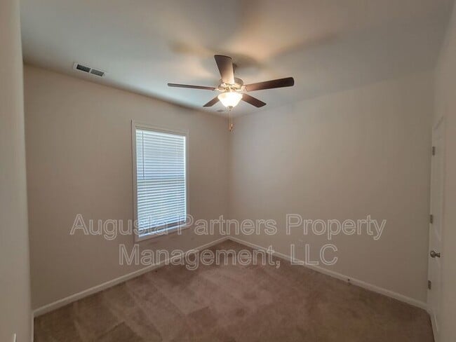 Building Photo - 166 Luxborough Ct