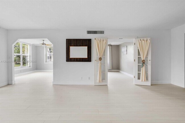 Building Photo - 2651 S Course Dr
