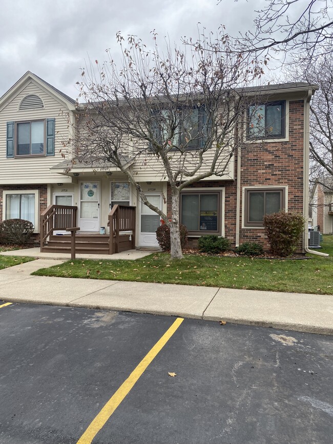 27729 Harrison Woods Ln 27729 Harrison Woods Ln Harrison Township MI