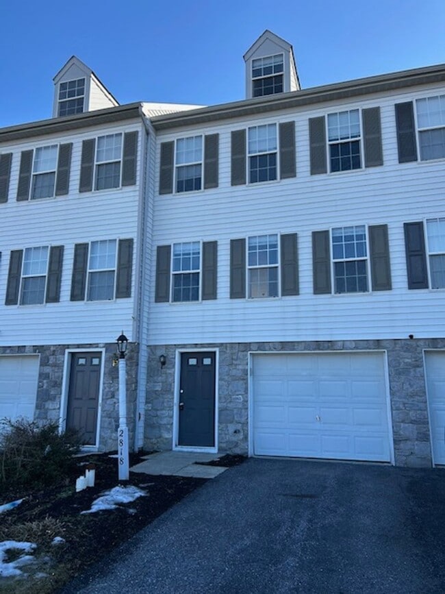 Building Photo - 3 Bedroom 1.5 Bath in Central School District