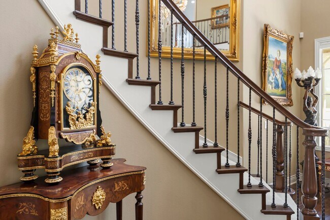 Building Photo - Exquisite Luxury Living in the Moorpark Country Club Estates