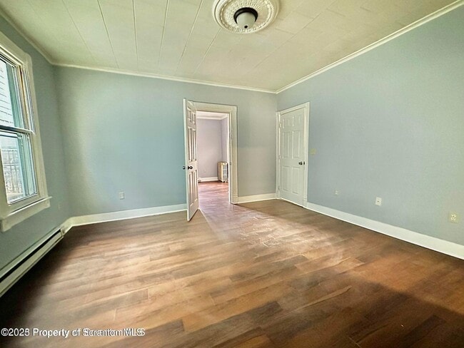 Building Photo - 7 Plum Pl