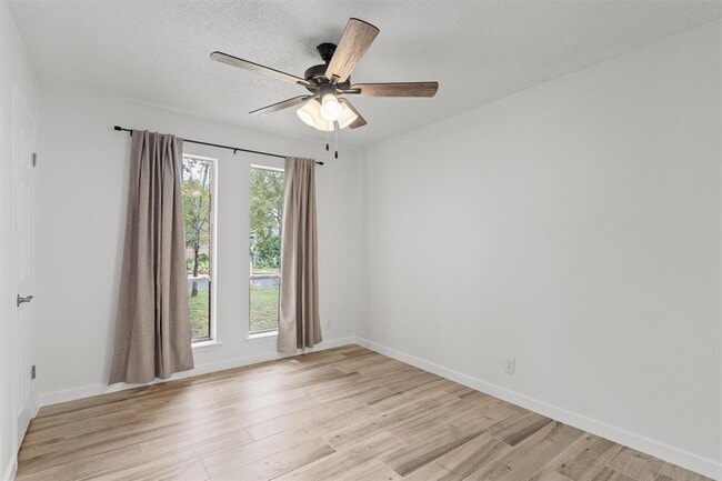 Building Photo - 703 Huntingdon Pl