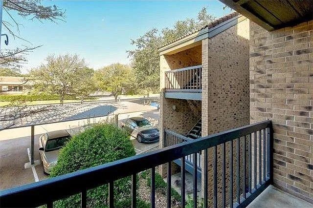 Building Photo - 8888 Tallwood Dr