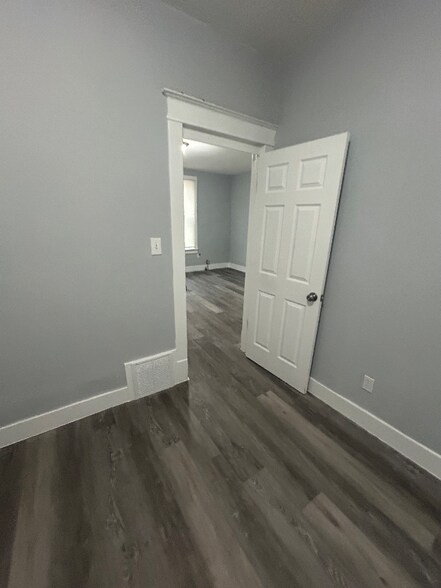 Building Photo - 1961 S Congo Ave