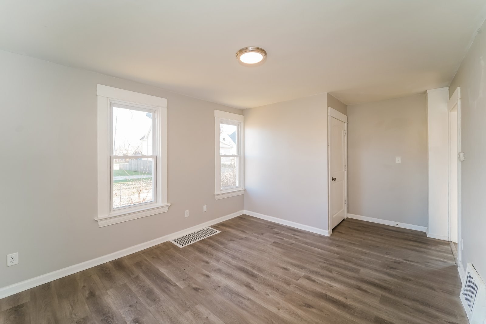 Building Photo - 1715 Albert St