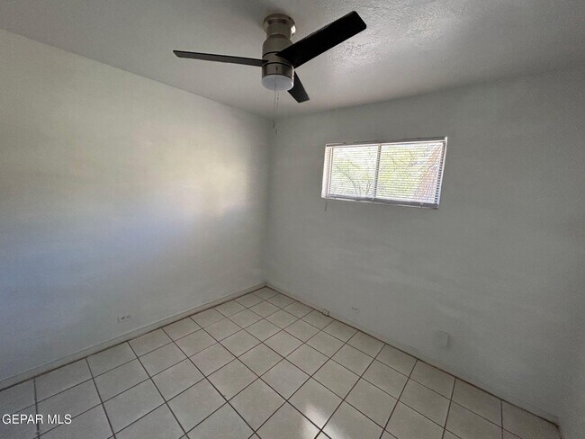 Building Photo - 1224 Kentucky St