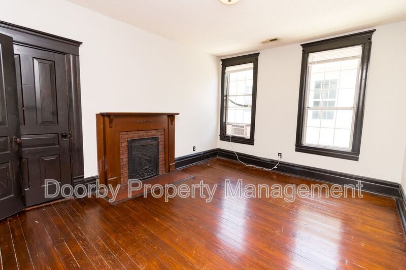 Building Photo - 1704 Duncan Ave