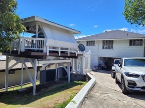 Building Photo - 1638 Alencastre St