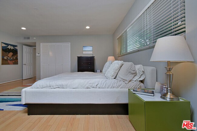 Building Photo - 3421 Castlewoods Pl