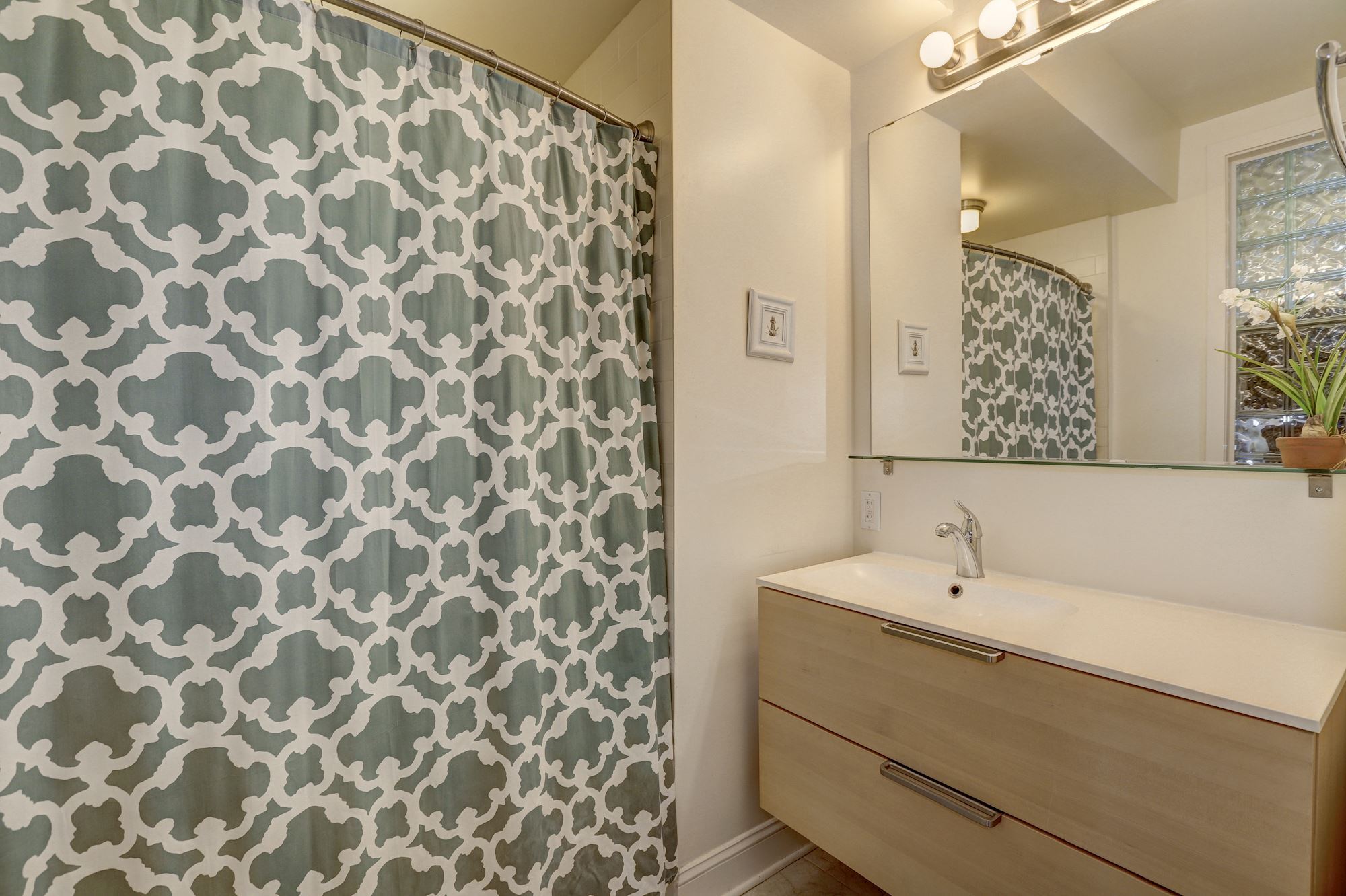 Building Photo - 4114 New Hampshire Ave NW