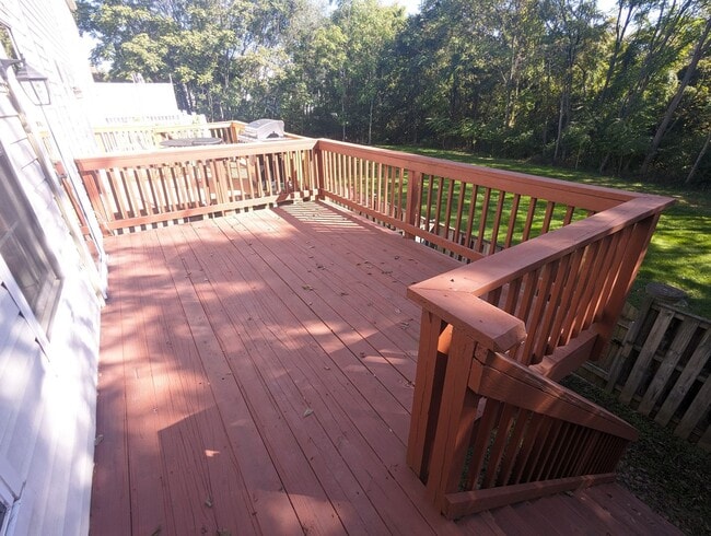 Building Photo - END UNIT townhouse in Ballenger Creek neig...