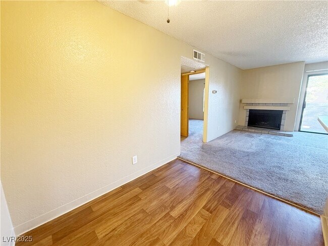 Building Photo - 2982 Juniper Hills Blvd